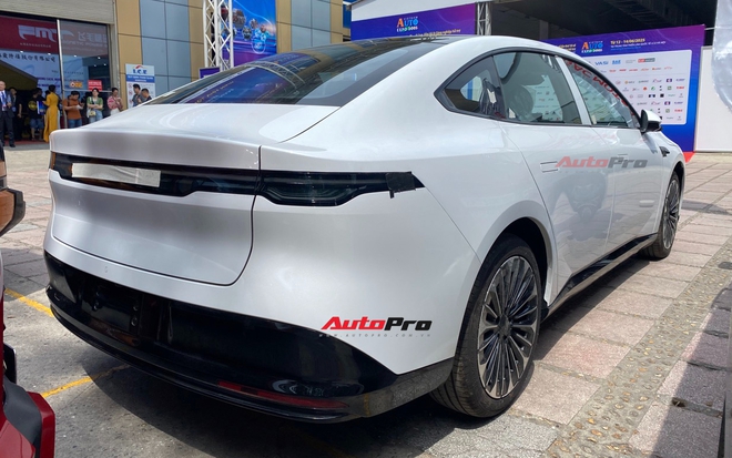 Nissan N7 vừa về Việt Nam 'cháy hàng' tại thị trường sát vách: Chốt trung bình 400 xe/ngày, giá quy đổi chỉ từ hơn 430 triệu đồng - Ảnh 3