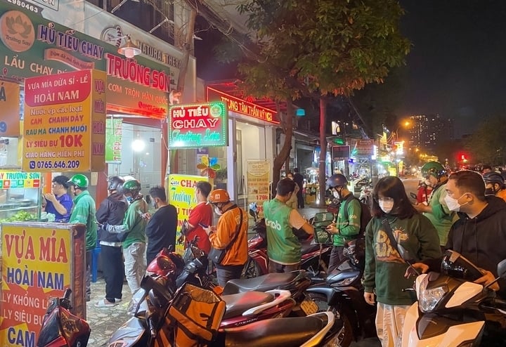 Grab và Shopee sắp không còn độc chiếm 'miếng bánh' giao đồ ăn - Ảnh 3