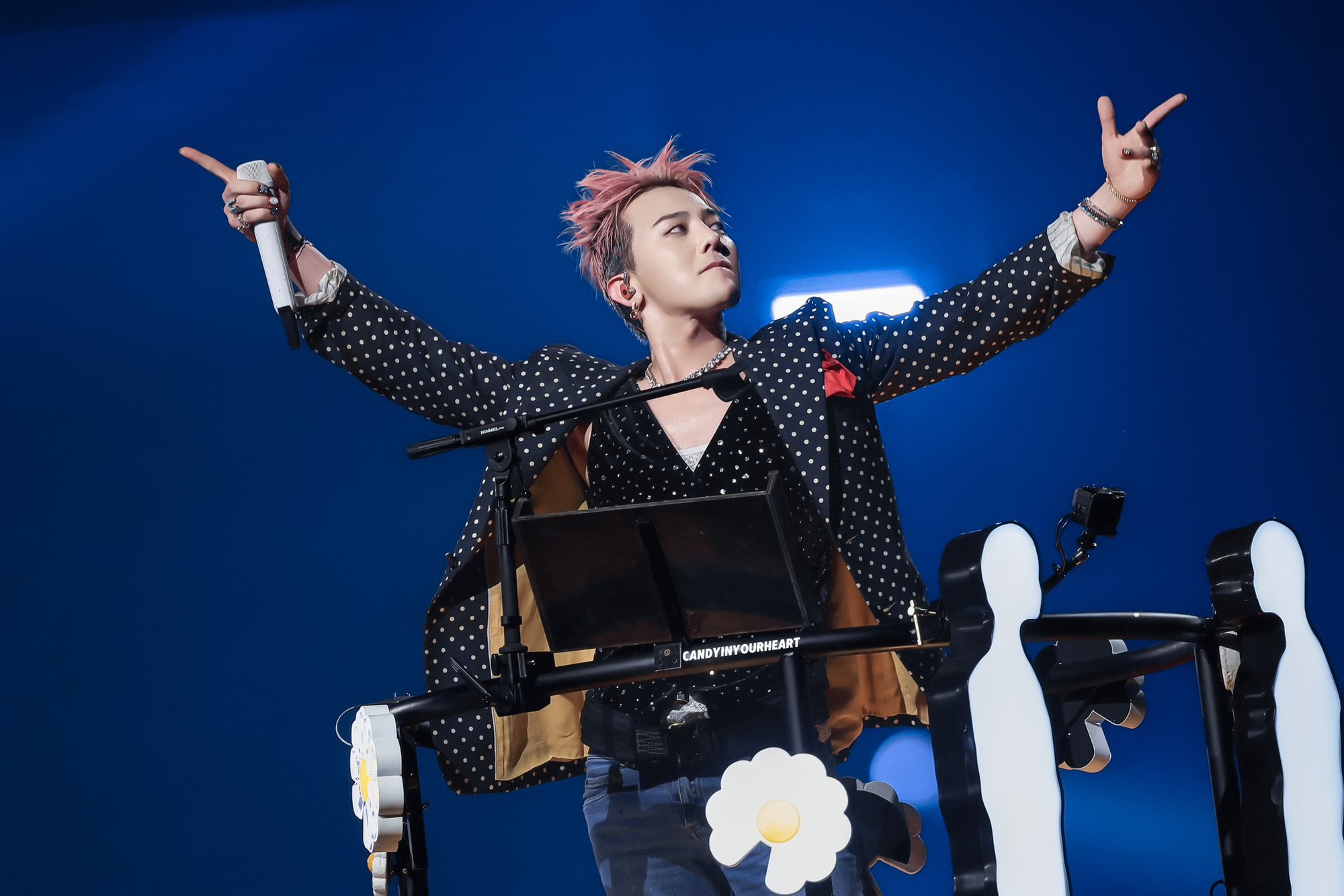 HOT: Khách sạn khu SVĐ Mỹ Đình “cháy phòng” trước đêm diễn của G-Dragon, nơi từng đón BLACKPINK cũng “sold out” - Ảnh 1