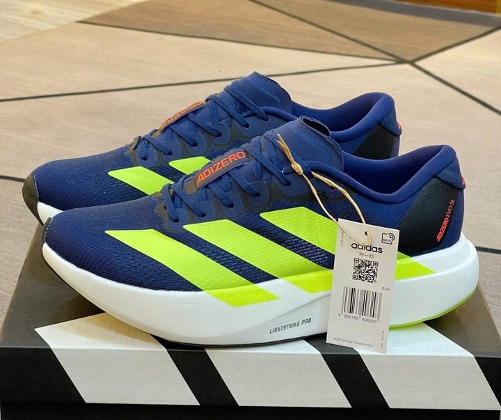 Giày Adidas, Nike, Puma giả, giá vài trăm nghìn một đôi bán khắp nơi ở TP.HCM - Ảnh 1