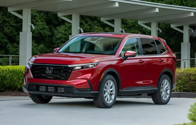 Ô tô Nhật chạy đua giảm giá - Ảnh 2