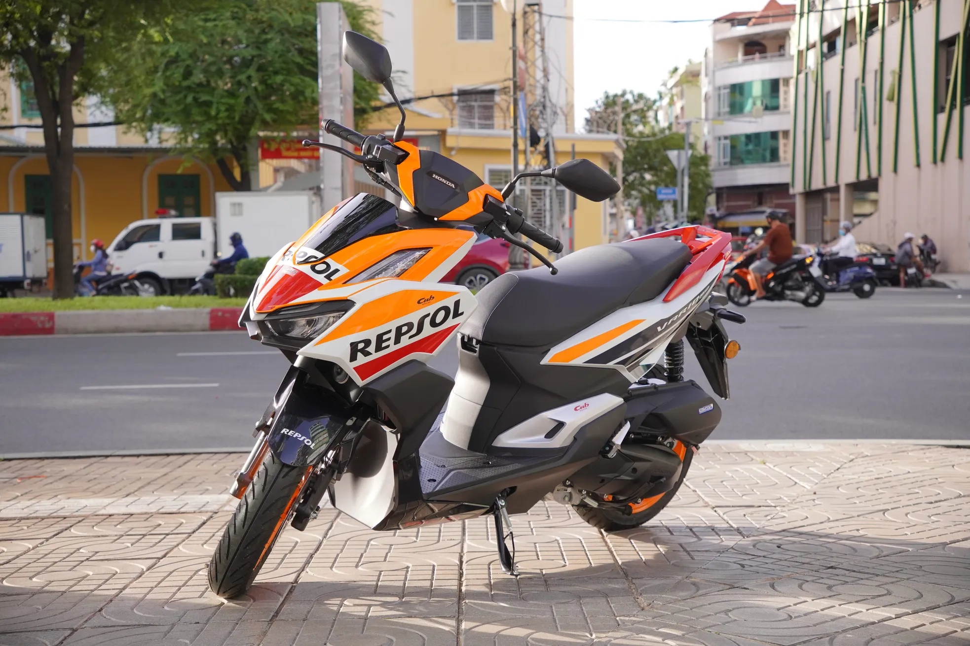 Cận cảnh Honda Vario bản giới hạn Repsol vừa về Việt Nam - Ảnh 15