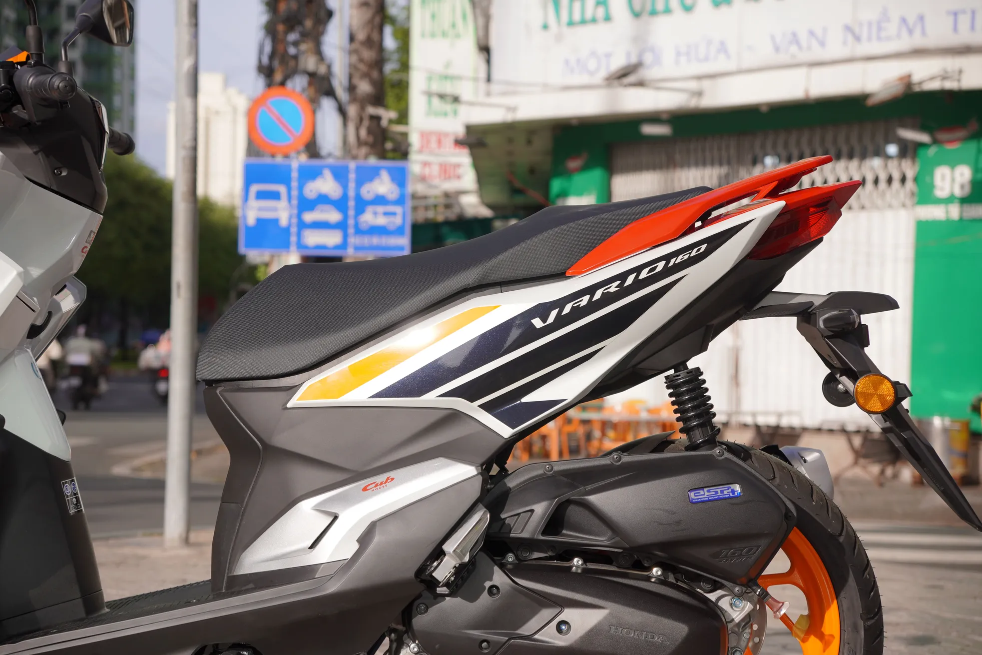 Cận cảnh Honda Vario bản giới hạn Repsol vừa về Việt Nam - Ảnh 5