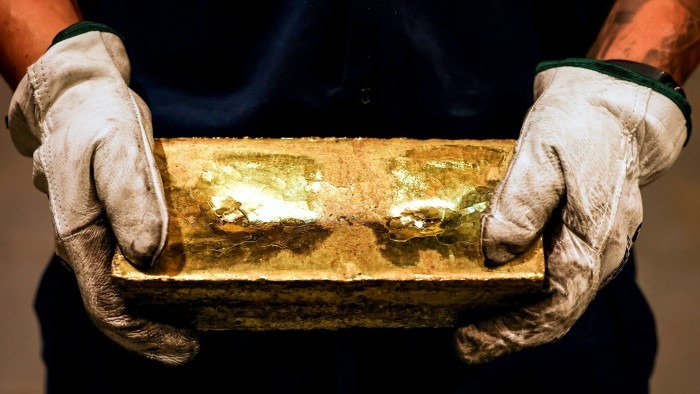 Mua, mua và mua - chưa bao giờ nhóm thế lực này đồng thuận đến thế trong việc tích trữ vàng - Ảnh 1