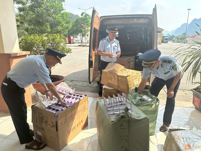 Đề xuất việc đình chỉ quảng cáo với KOL, KOC tiếp tay hàng giả - Ảnh 1