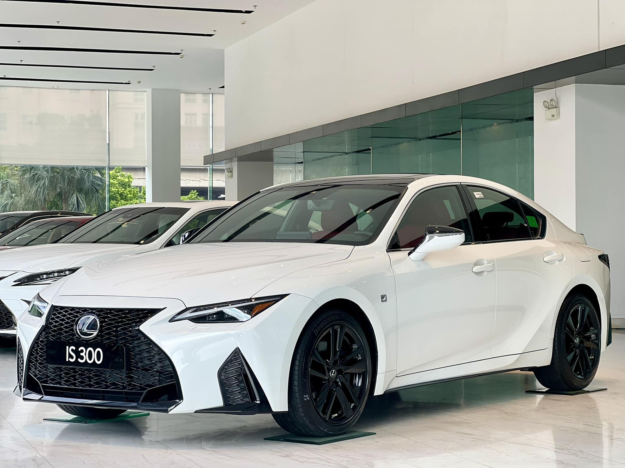 Lexus IS từng bán ở Việt Nam sẽ có diện mạo mới thể thao hơn hẳn để cạnh tranh C-Class, 3 Series? - Ảnh 7