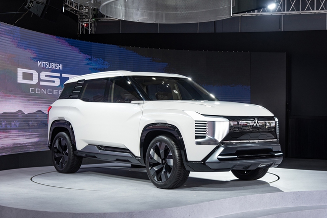 Xem thực tế Mitsubishi DST Concept ngoài đời thực: Hàng 3 cực rộng, có ADAS, nhiều điểm giống Xforce đang bán chạy - Ảnh 3