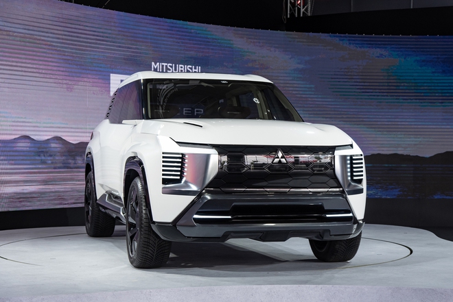 Xem thực tế Mitsubishi DST Concept ngoài đời thực: Hàng 3 cực rộng, có ADAS, nhiều điểm giống Xforce đang bán chạy - Ảnh 5