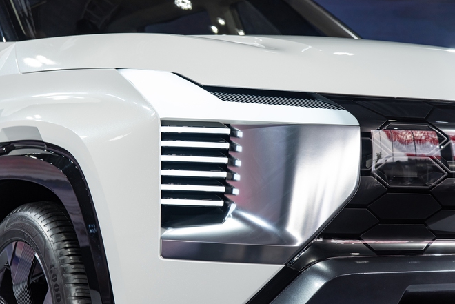 Xem thực tế Mitsubishi DST Concept ngoài đời thực: Hàng 3 cực rộng, có ADAS, nhiều điểm giống Xforce đang bán chạy - Ảnh 7