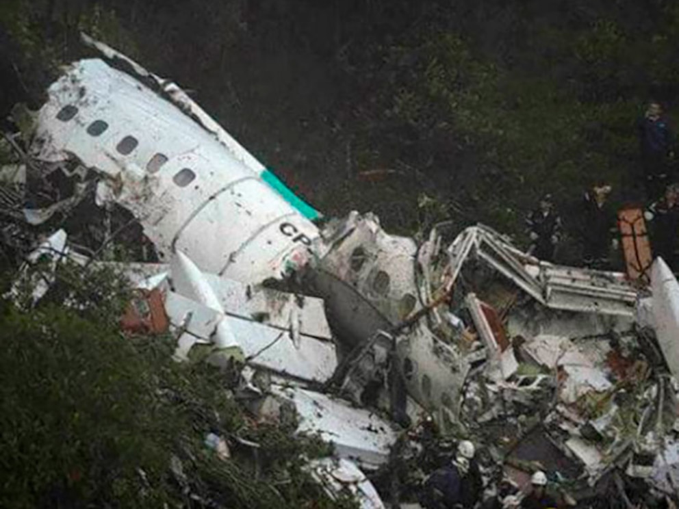 Người sống sót duy nhất khi máy bay vỡ tan, rơi từ độ cao 3.000 mét xuống đất: Vì sao chuyện vô lý như vậy có thể xảy ra? - Ảnh 1