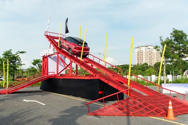 Vắt sức Mitsubishi Xforce leo dốc cao 8 mét và loạt bài thử ra trò, lại còn free tại Hà Nội - Ảnh 16