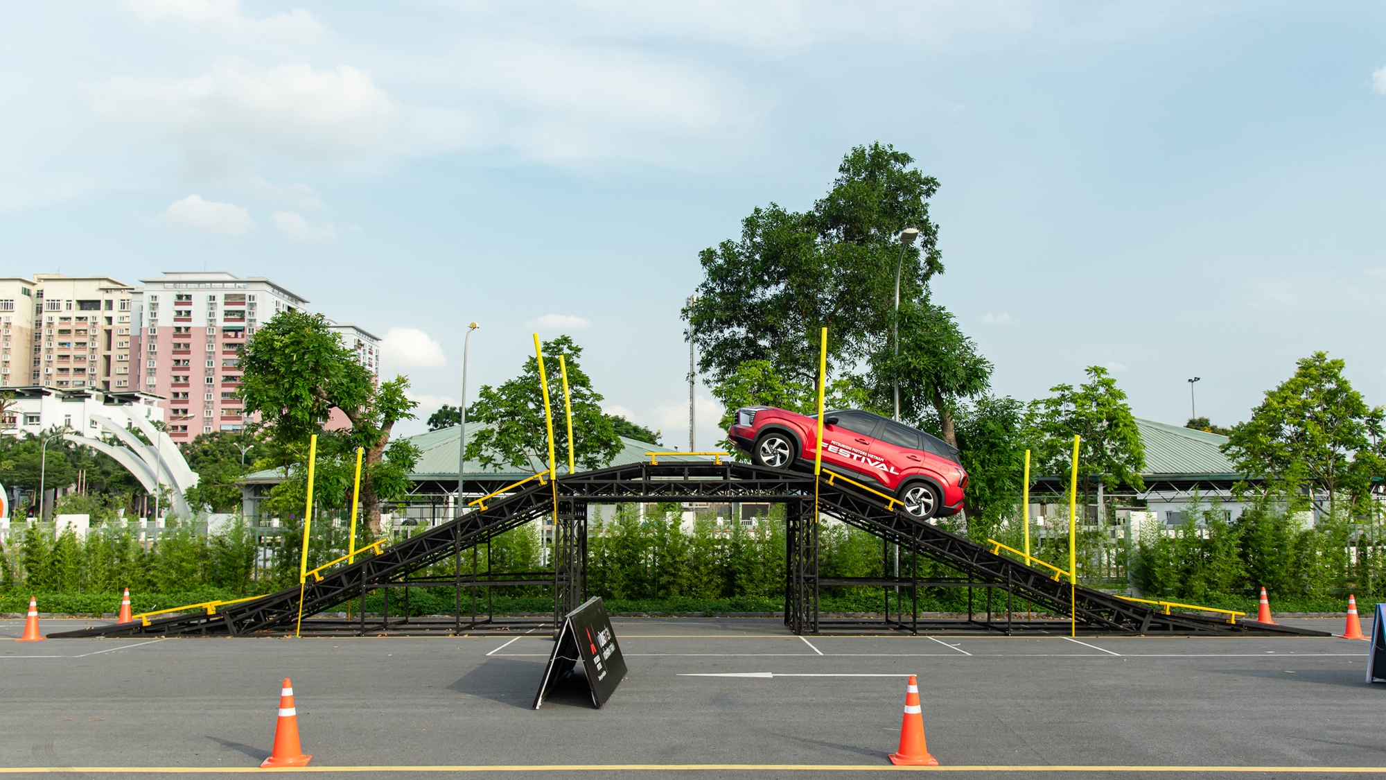 Vắt sức Mitsubishi Xforce leo dốc cao 8 mét và loạt bài thử ra trò, lại còn free tại Hà Nội - Ảnh 18