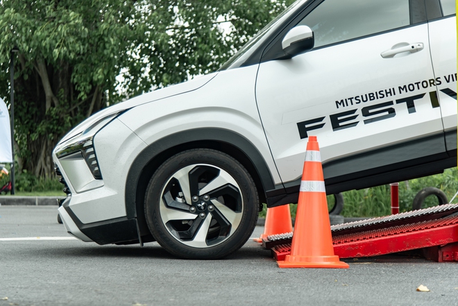 Vắt sức Mitsubishi Xforce leo dốc cao 8 mét và loạt bài thử ra trò, lại còn free tại Hà Nội - Ảnh 21