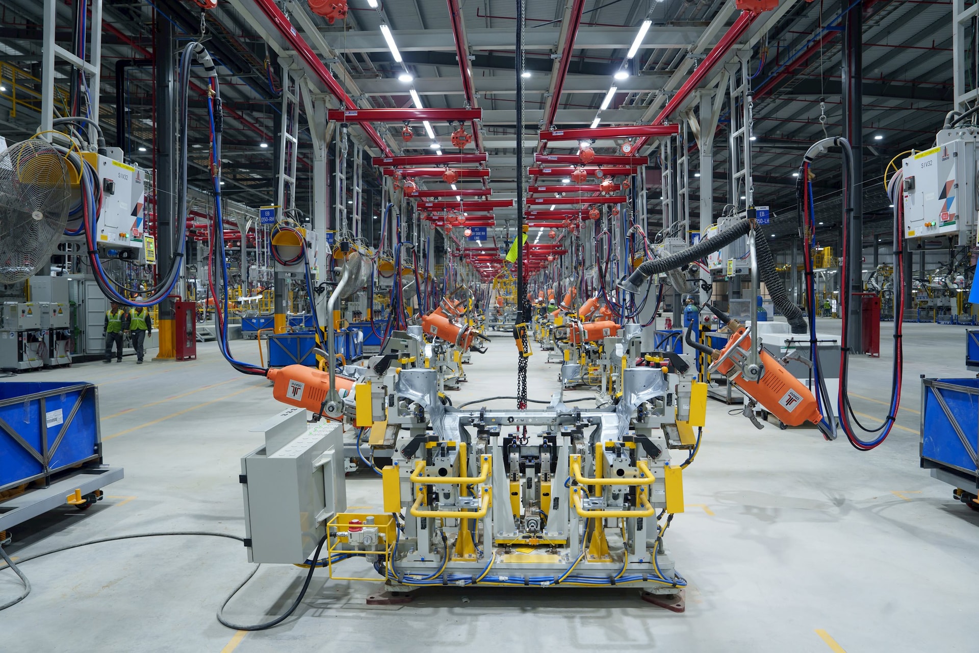 Bên trong nhà máy VinFast Hà Tĩnh hiện đại hàng đầu VN: Mỗi giờ xuất xưởng 35 xe, quy trình nghiêm ngặt - Ảnh 7