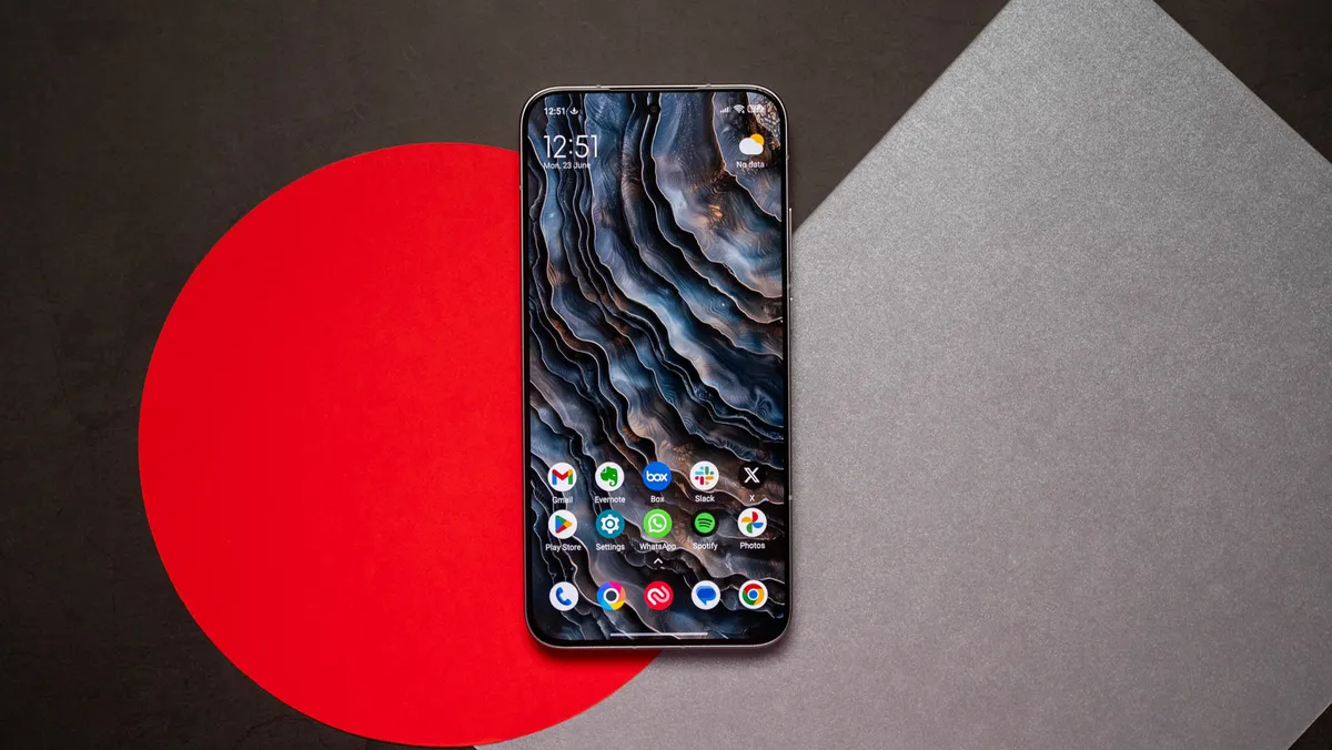 Đây đích thị là "vua tầm trung" của năm 2025: Thiết kế quá đẹp, pin cực khủng 7.550mAh, giá rẻ bất ngờ - Ảnh 2