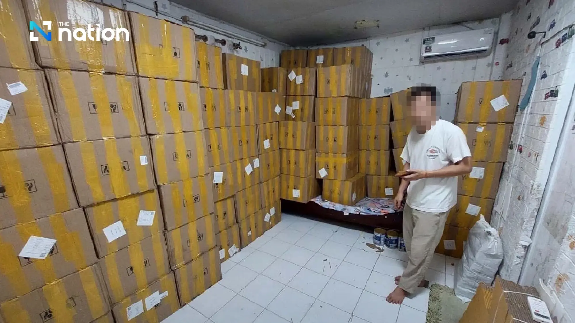 Đột kích 2 xưởng đóng gói, công an triệt phá đường dây sản xuất sữa bột Ensure Gold giả quy mô hàng tỷ đồng, tịch thu hơn 5.000 sản phẩm - Ảnh 3