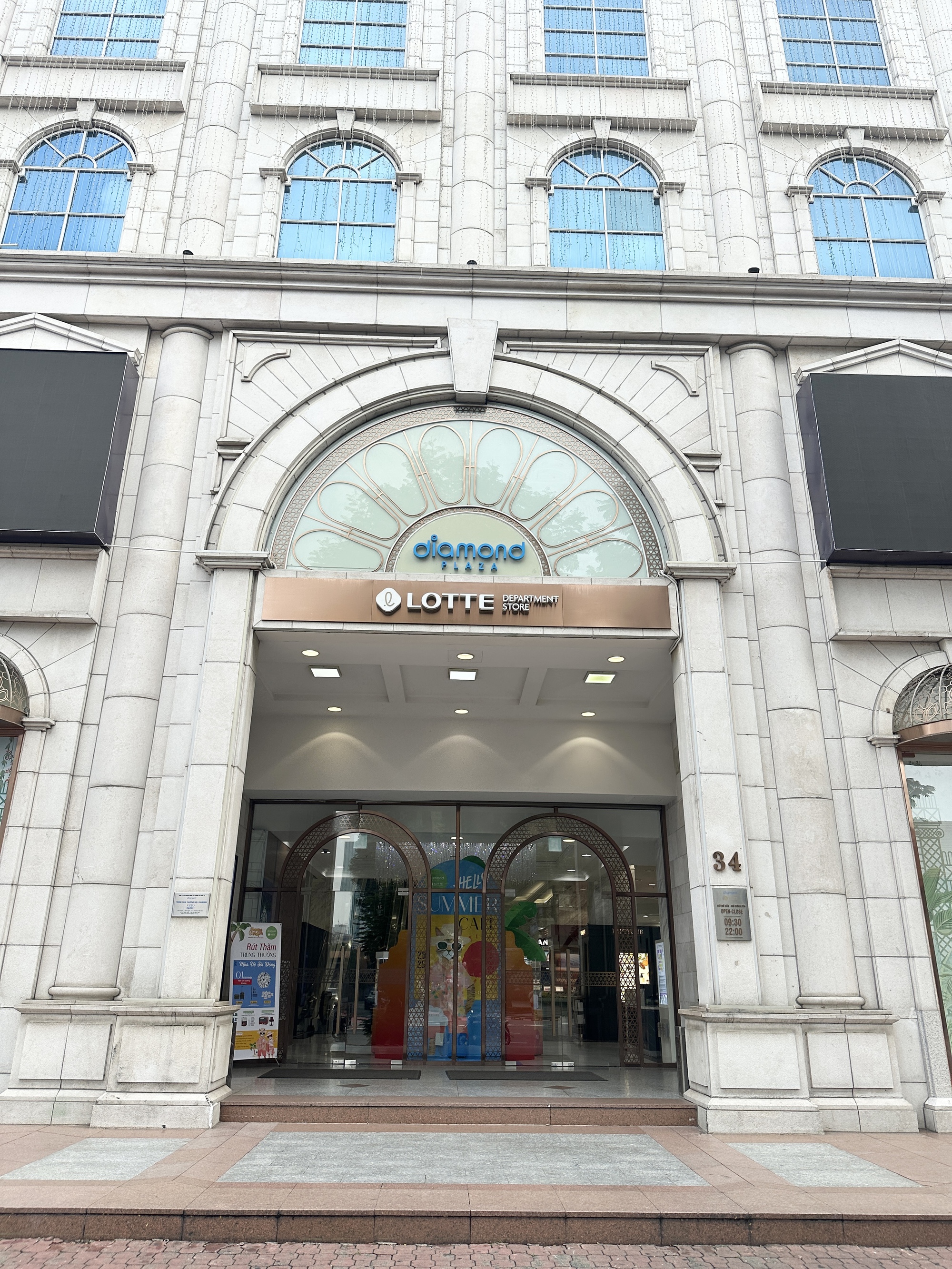 Cận cảnh Starbucks Reserve tại "địa điểm vàng" TP.HCM sắp khai trương, cách vị trí cũ Hàn Thuyên chỉ vài bước chân - Ảnh 3