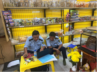 Phát hiện cơ sở bánh tráng hơn 400 sản phẩm không có nguồn gốc, xuất xứ - Ảnh 2