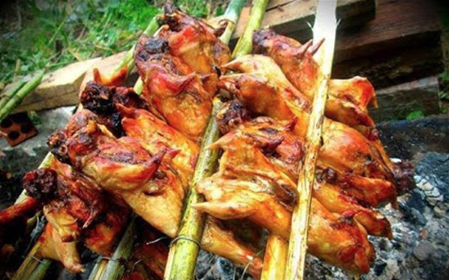 Món đen sì như than cháy khiến ai cũng tưởng khoai nướng, hoá ra là đặc sản "rùng mình" ở nhiều vùng quê Việt - Ảnh 4