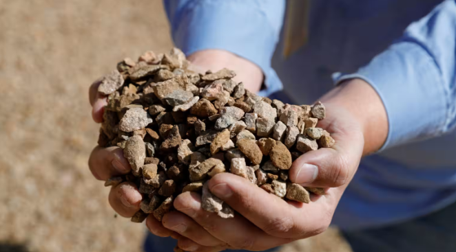 Trung Quốc siết chặt xuất khẩu, giá 2 nguyên tố đất hiếm tăng gấp đôi kể từ tháng 4 - Ảnh 1