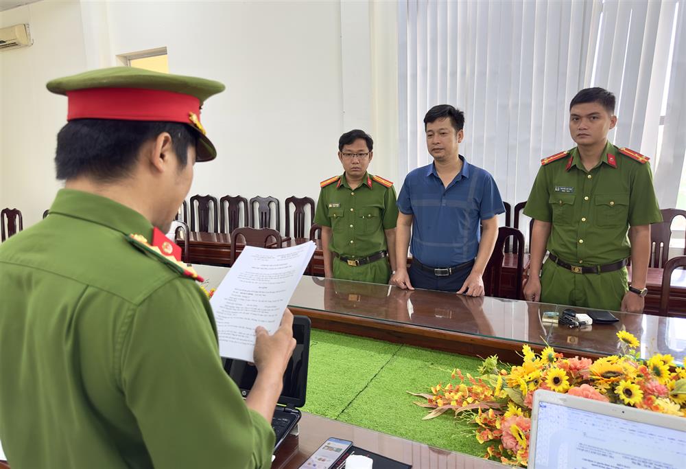 Bắt nhân viên Sở Y tế tỉnh Bạc Liêu cùng Tổng Giám đốc Công ty ETS Việt Nam vi phạm đấu thầu gây thiệt hại hơn 23 tỷ đồng - Ảnh 2