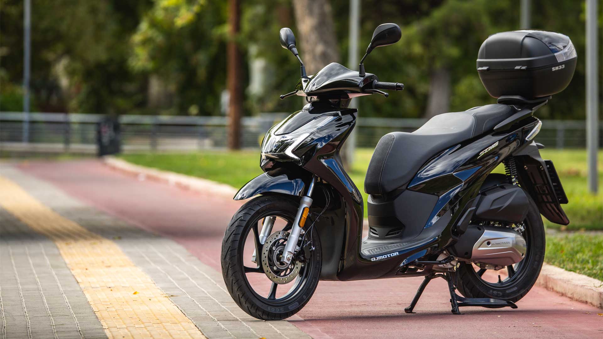 Xuất hiện xe tay ga giống hệt Honda SH nhưng giá rẻ giật mình, người dùng có nên mua? - Ảnh 1