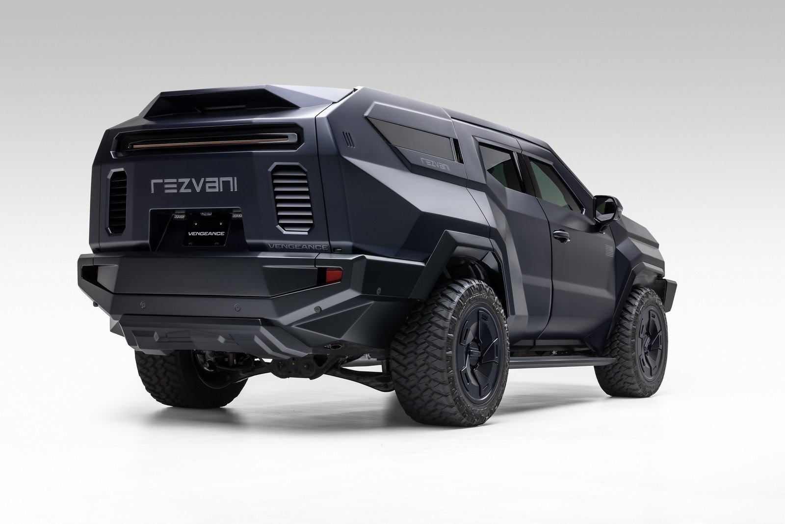 ‘Khủng long’ Rezvani Vengeance xuất hiện tại Hà Nội: Hầm hố như xe quân sự, tùy chọn chống đạn, giá ngang siêu xe - Ảnh 8