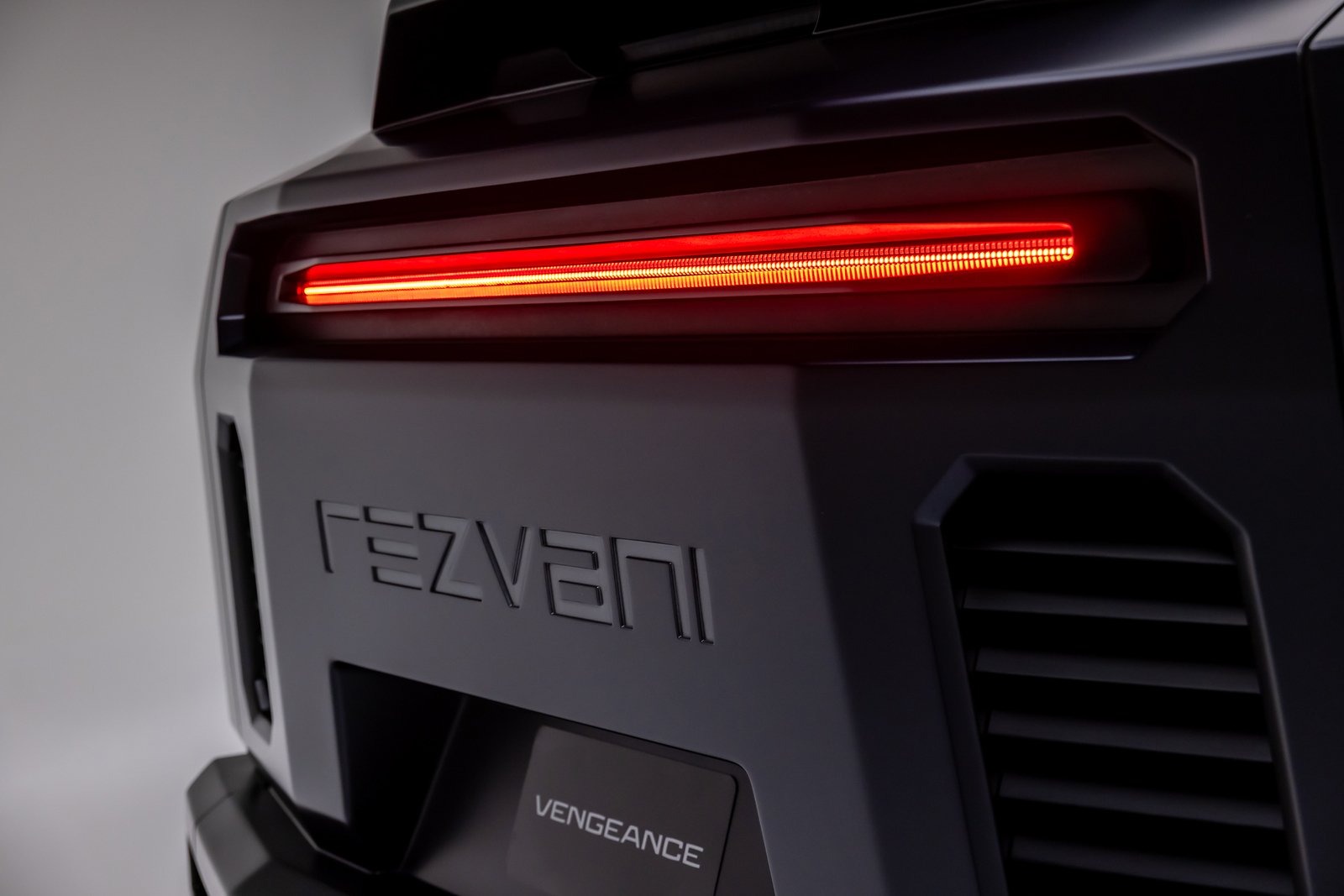 ‘Khủng long’ Rezvani Vengeance xuất hiện tại Hà Nội: Hầm hố như xe quân sự, tùy chọn chống đạn, giá ngang siêu xe - Ảnh 10