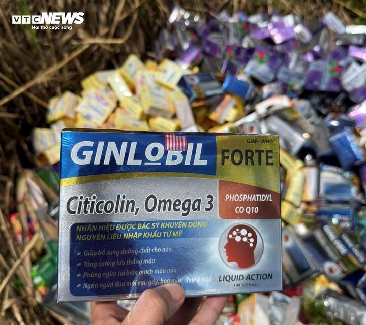 Thực phẩm chức năng bị vứt ở bãi đất trống tại TP.HCM: Thông tin mới chấn động - Ảnh 2