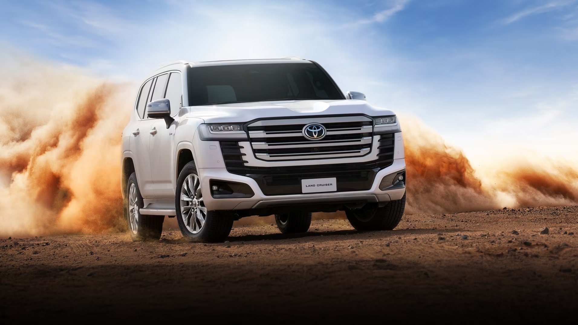 Toyota Land Cruiser thêm bản hybrid: Mạnh ngang Lexus LX 700h, bình xăng lớn, pin chịu được khắc nghiệt để off-road - Ảnh 1