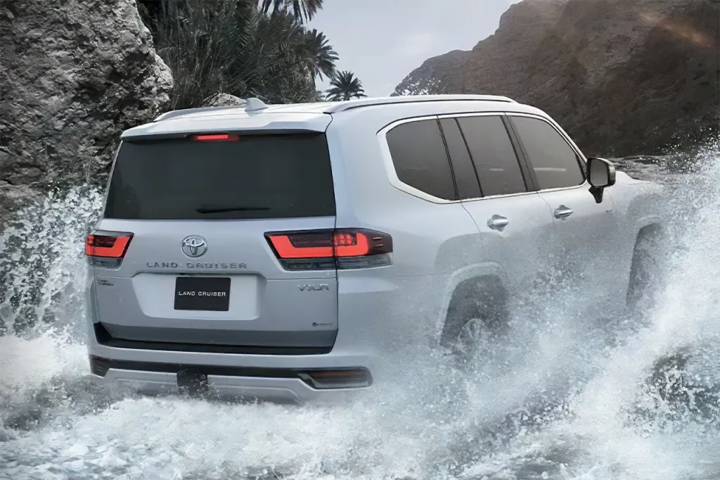 Toyota Land Cruiser thêm bản hybrid: Mạnh ngang Lexus LX 700h, bình xăng lớn, pin chịu được khắc nghiệt để off-road - Ảnh 4