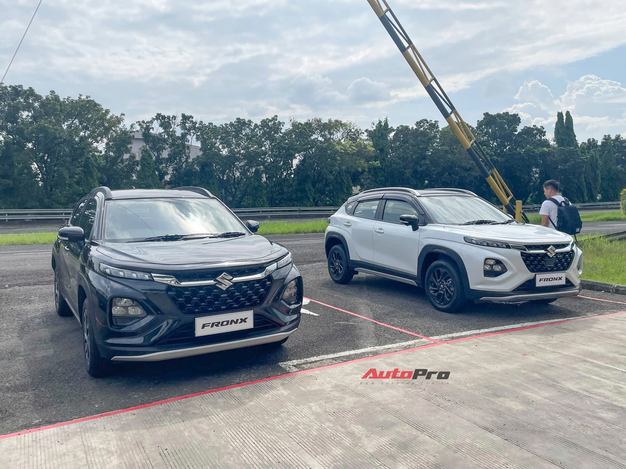 Người Việt hiếm hoi cầm lái Suzuki Fronx: ‘Lái hay,  chất tốt nhưng cần điều này mới bán chạy’ - Ảnh 2