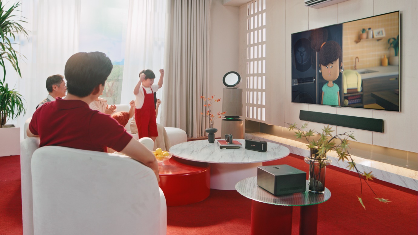 "Thấu cảm chạm Thương yêu" cán mốc 3,5 triệu lượt xem sau 3 ngày ra mắt - Ảnh 2