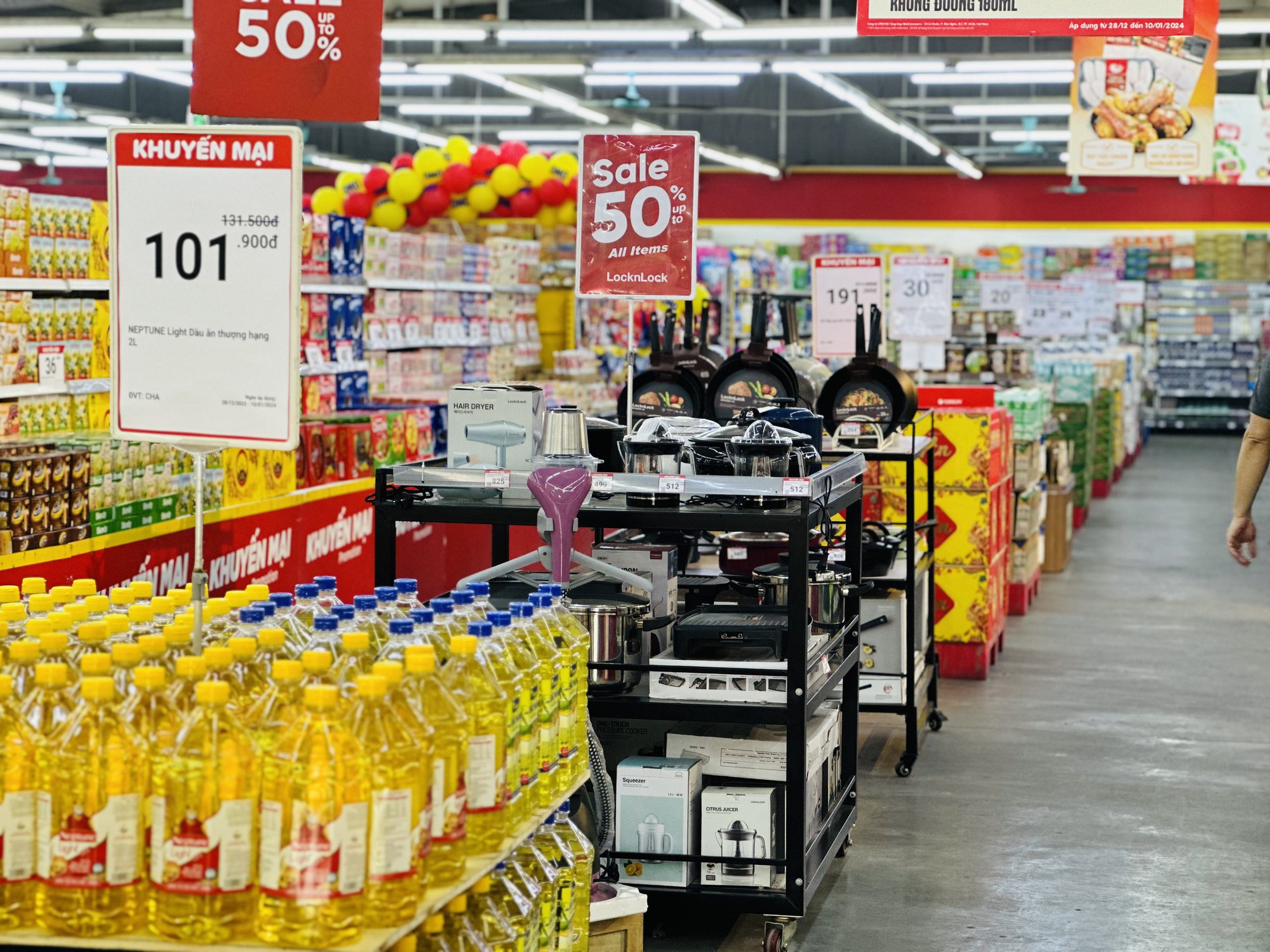 Nóng: Từ 1/7 doanh nghiệp không được khuyến mại quá 50% giá bán - Ảnh 1