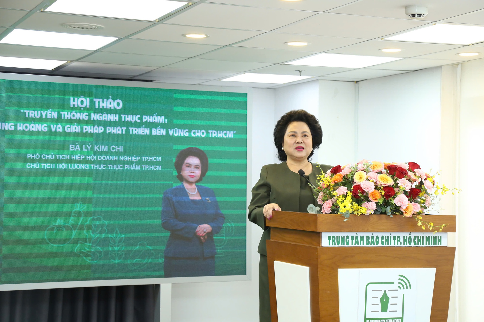 Từ vụ trứng gà giả, kẹo Kera..., TP HCM sẽ lập danh sách đen các KOL tham gia truyền thông "bẩn" - Ảnh 2