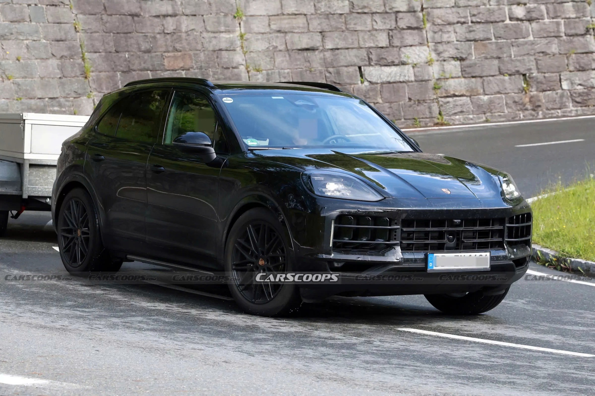 Lộ ảnh Porsche Cayenne mới: Vẫn giữ động cơ xăng, có chi tiết giống 911 GTS thế hệ mới nhất tại Việt Nam, ra mắt năm 2027 - Ảnh 1
