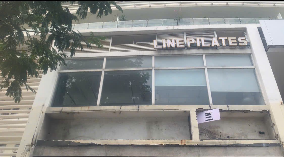 "Phố nhà giàu" Phú Mỹ Hưng đìu hiu, mặt bằng cho thuê treo bảng dài ngày, vắng người thuê - Ảnh 5