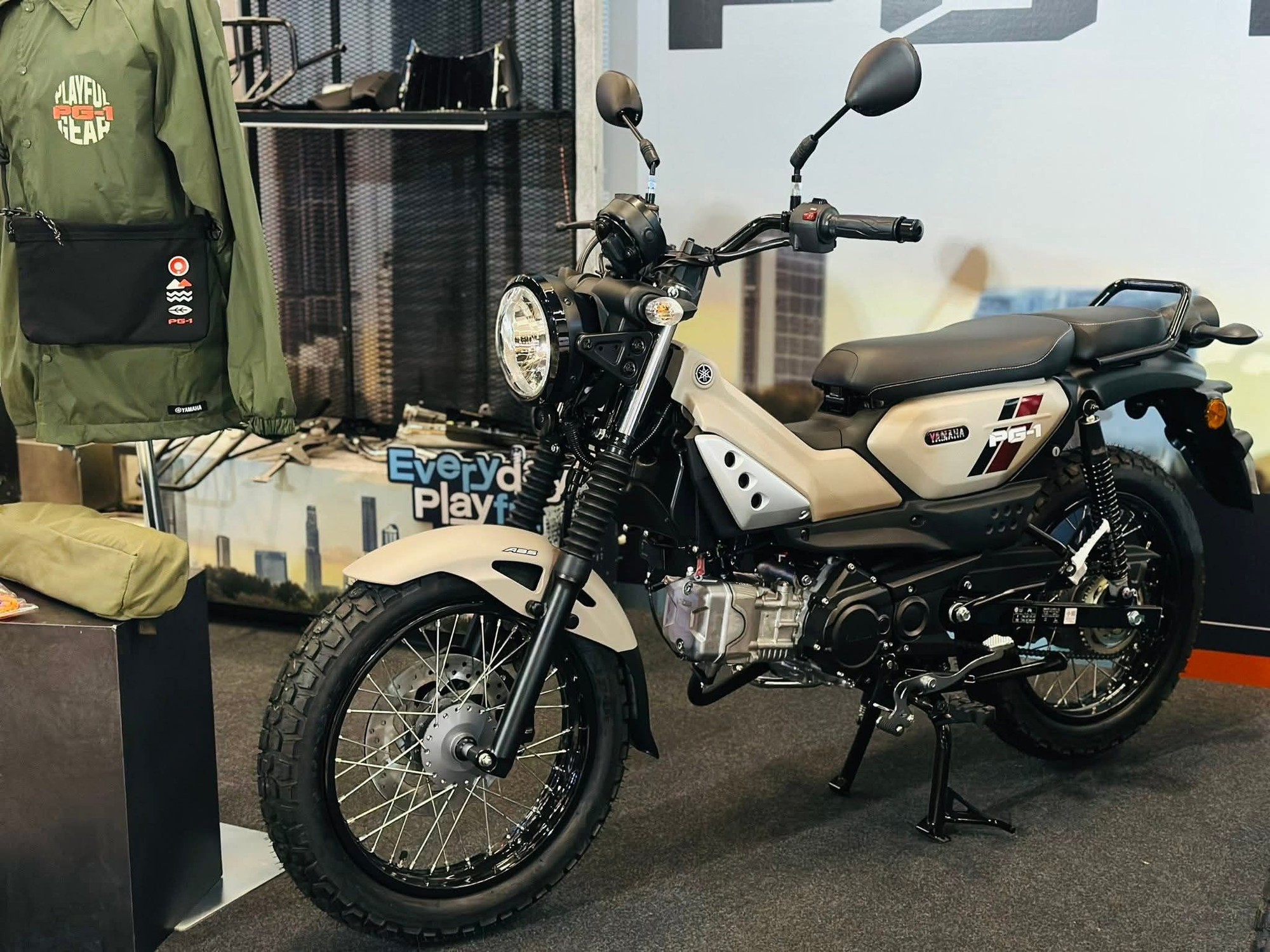 Xe Yamaha khách Việt mê mệt có bản mới: Màu sắc cực đẹp, loại bỏ đồng hồ cơ, thêm công nghệ phanh an toàn - Ảnh 2