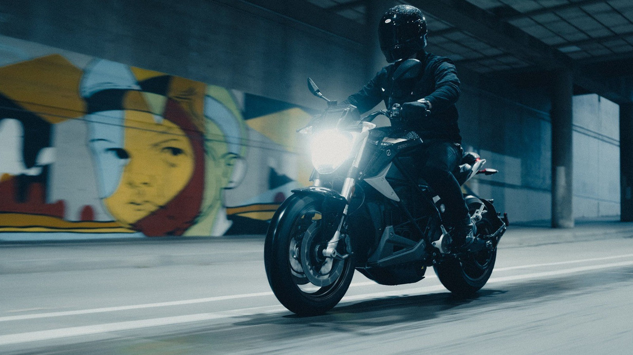 5 mẫu xe máy điện đi được xa nhất, sạc một lần đi cả tuần - Ảnh 3