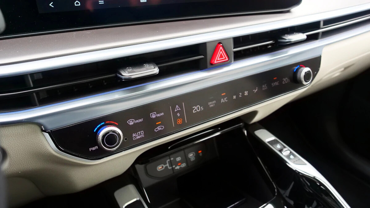 Kia Sorento giảm giá còn từ 879 triệu đồng tại đại lý, đua giá với Santa Fe nhưng VIN 2025 - Ảnh 7