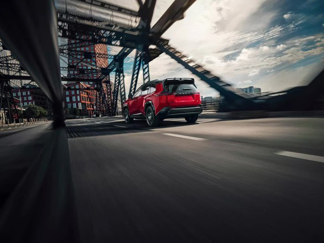 SUV Toyota bán chạy nhất thế giới: Ngang cỡ CR-V mà giá gấp đôi, đắt có 'xắt ra miếng'? - Ảnh 4