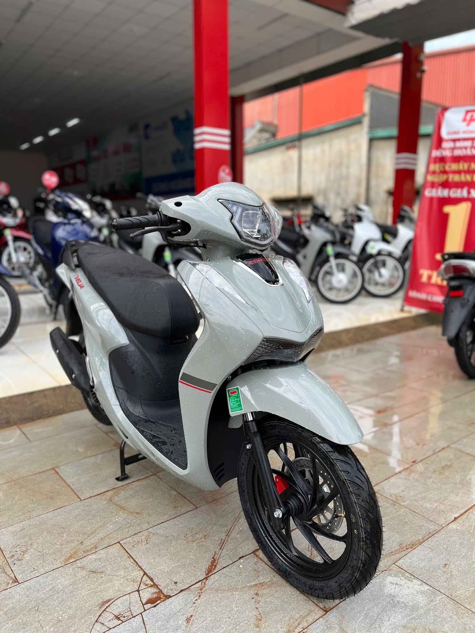 Xe ga "Made in Vietnam" vừa về đại lý đã giảm sâu: Thấp nhất 22,5 triệu đồng, tiết kiệm xăng ấn tượng 1,8L/100km - Ảnh 2