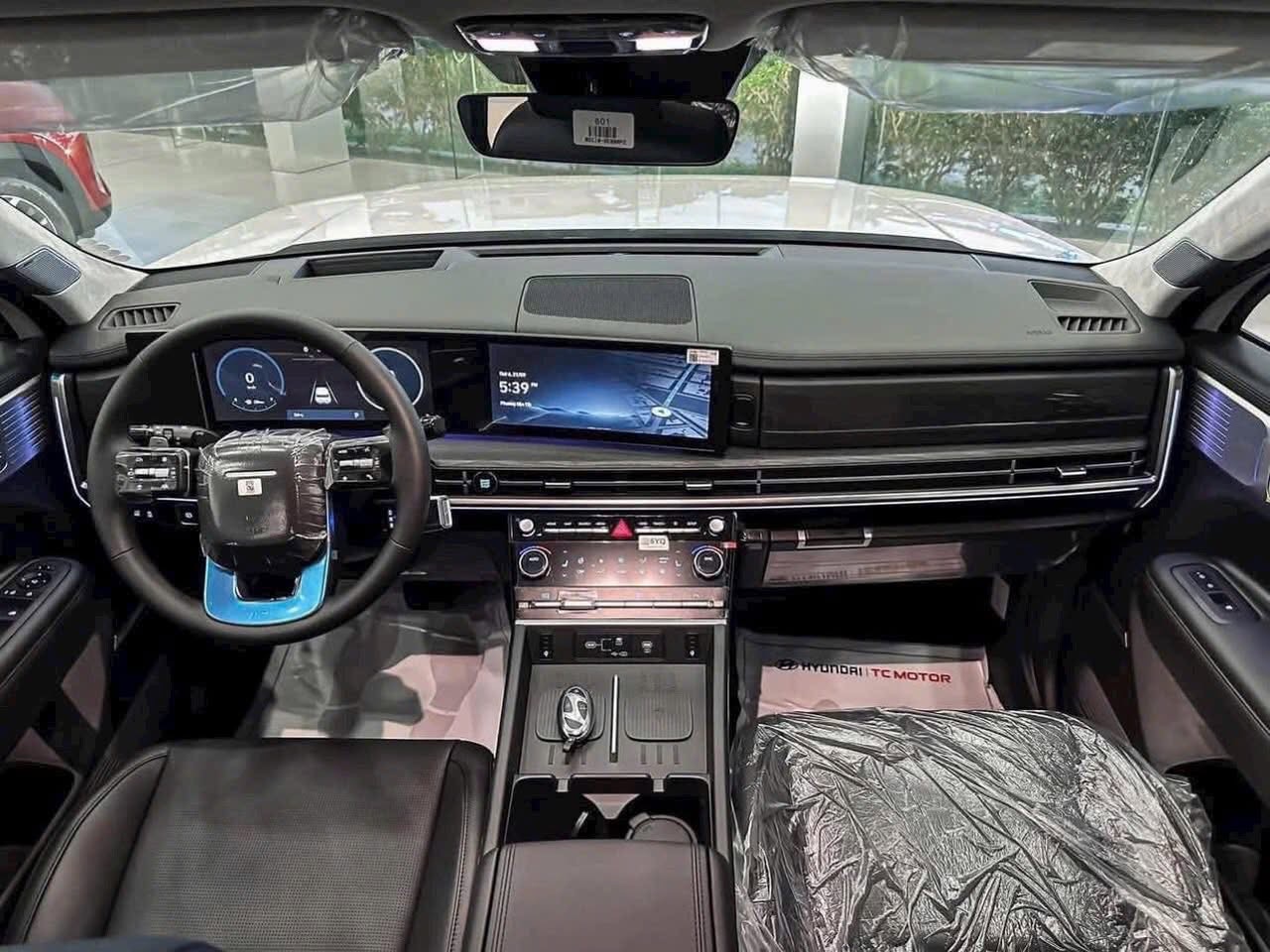 Giá Hyundai Santa Fe chạm ‘đáy’, bản tiêu chuẩn còn 855 triệu đồng, rẻ ngang Toyota Corolla Cross - Ảnh 5