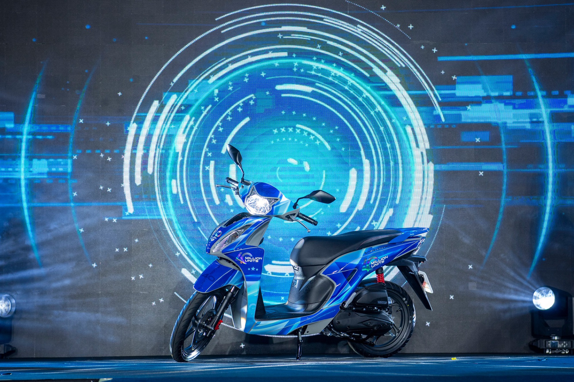 'Xe ga quốc dân' Vision trở thành chiếc xe thứ 40 triệu Honda Việt Nam xuất xưởng - Ảnh 3