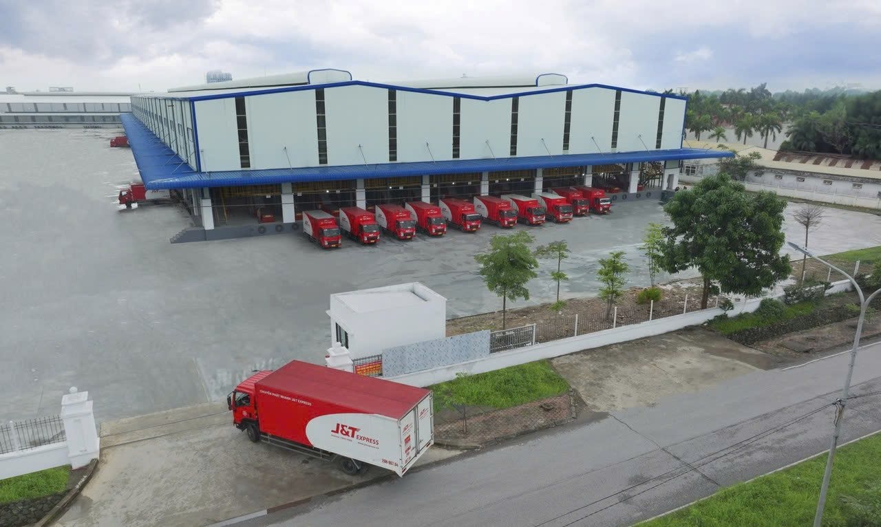 J&T Express kỷ niệm 7 năm “Giao đúng giờ - Nhận chu toàn' - Ảnh 2