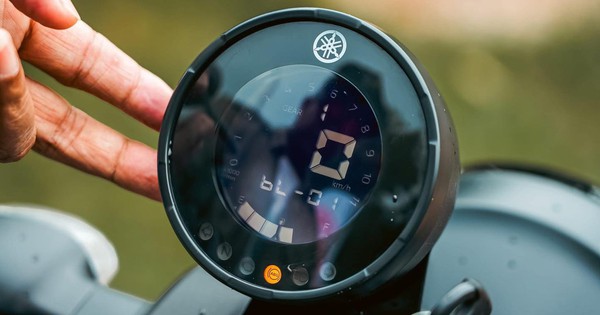 Xe Yamaha khách Việt mê mệt có bản mới: Màu sắc cực đẹp, loại bỏ đồng hồ cơ, thêm công nghệ phanh an toàn