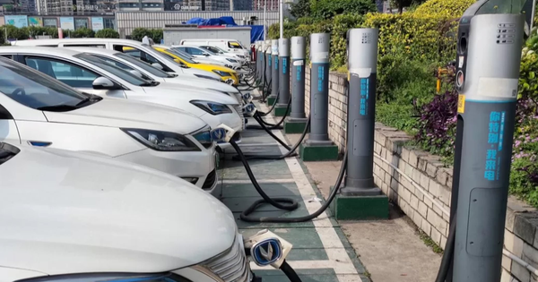 Quốc gia châu Á là 'vua trạm sạc xe điện': Nhiều gấp 9 lần Mỹ, chênh lệch hàng chục lần so với châu Âu, mạng lưới sạc siêu nhanh gây 'sốc'