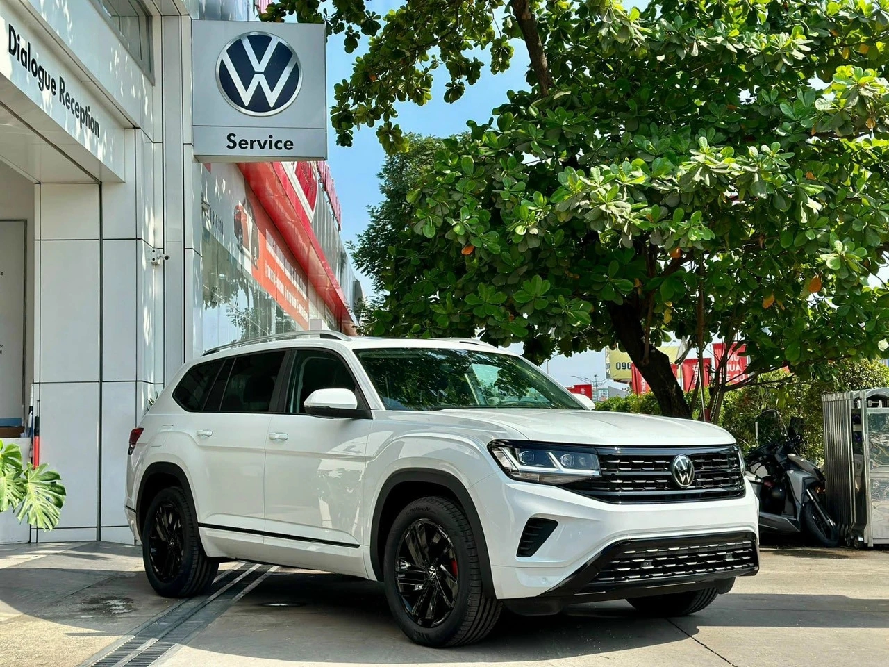 VW Teramont hạ giá kỷ lục còn 1,788 tỷ đồng: Là bản Limited nhiều 'option' xịn, tăng cạnh tranh trước Palisade, làm khó Explorer - Ảnh 4