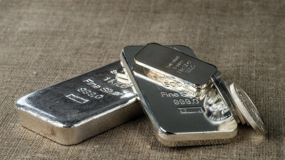 Giá bạc hôm nay 10/7: biến động do áp lực từ đồng bạc xanh và lợi suất trái phiếu Mỹ - Ảnh 1