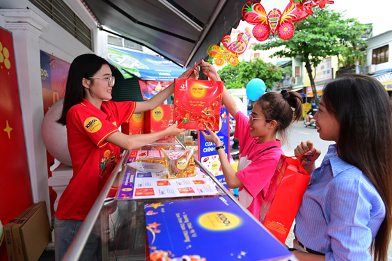Thị trường bánh trung thu 2025: Bánh "nhà làm" thoái trào, thương hiệu lớn lên ngôi - Ảnh 1
